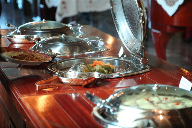 Sunday Buffet at Bay Lodge